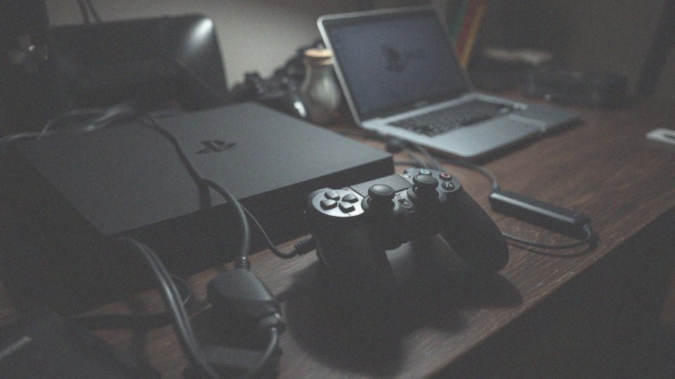 Czy pad od PS3 będzie działał na PS4?
